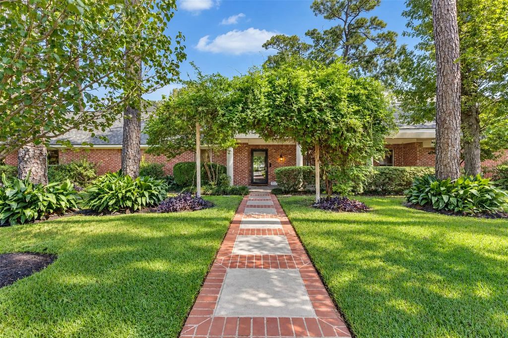 802 Flint River Drive, Houston