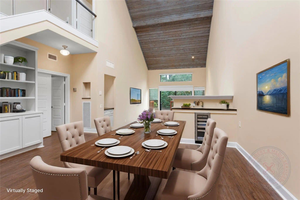 148 Sugarberry Circle, Houston