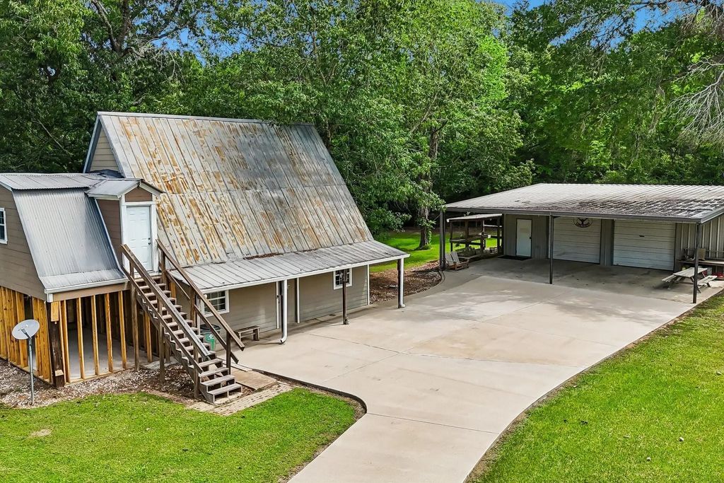 164 N Frank Road, Trinity