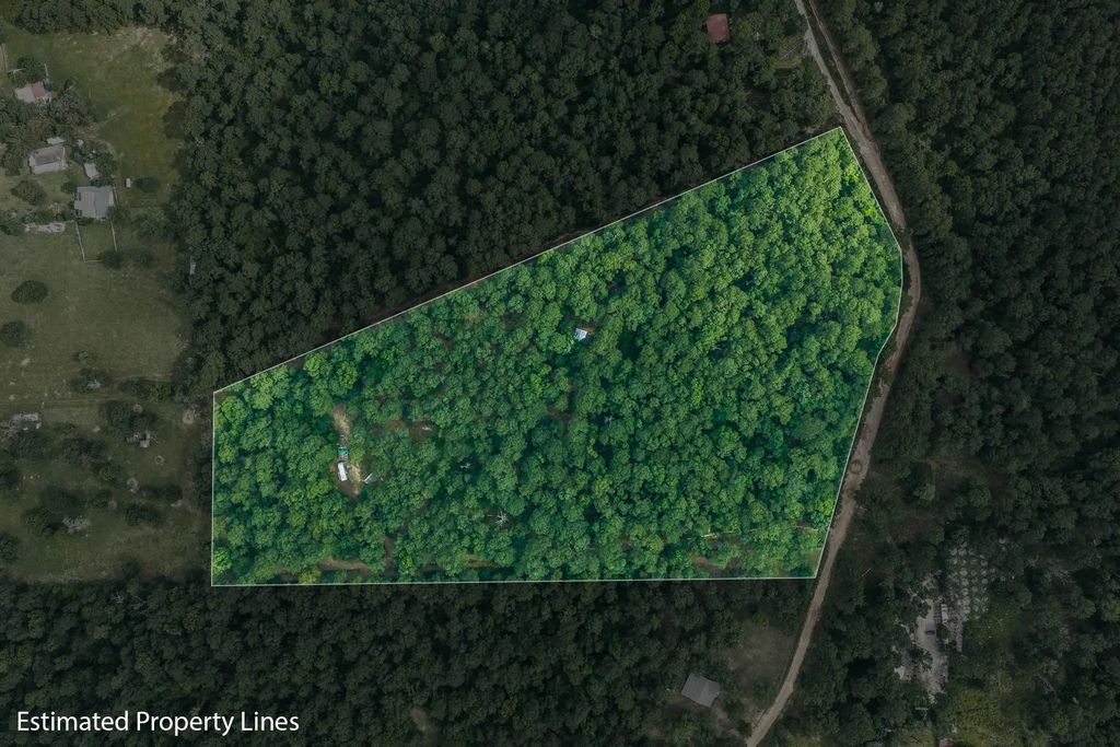 5772 Pr 2065, Centerville