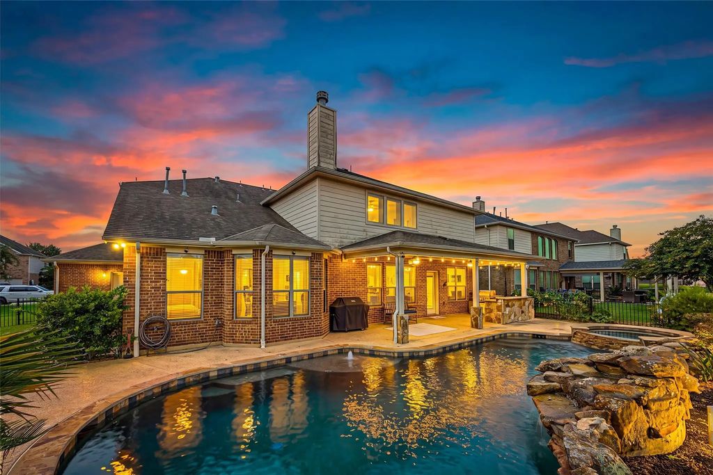 23502 Starbridge Lake Lane, Richmond