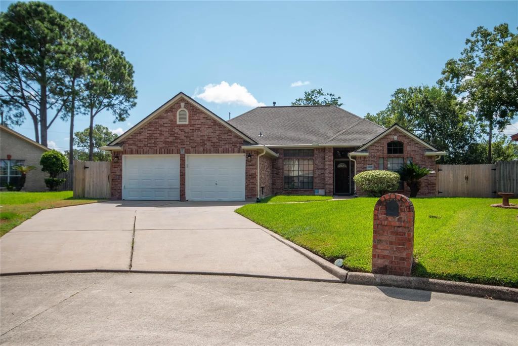 1208 Parkwest Street, Texas City