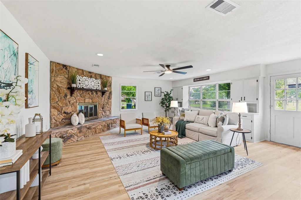 15903 Hickory Bend Drive, Alvin