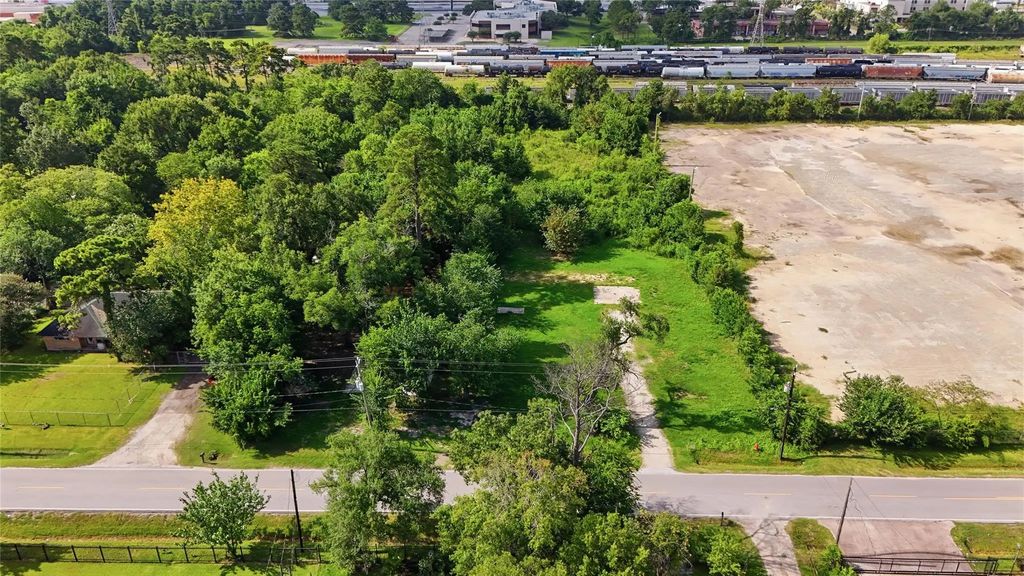 15226 S Brentwood Street, Channelview