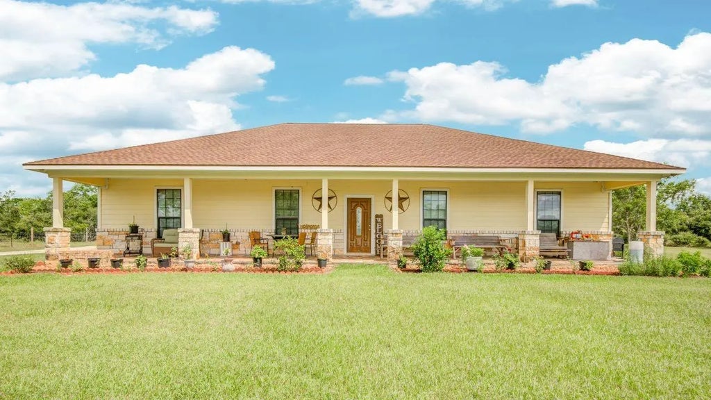 24910 Fm 2004 Road, Angleton