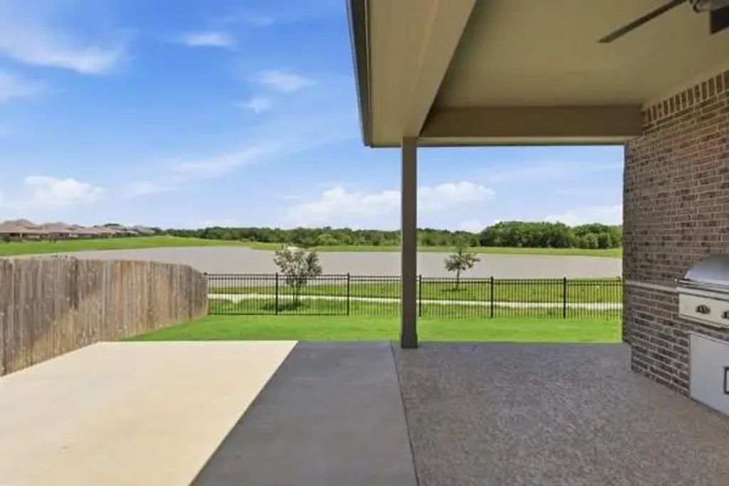 6323 Southern Cross Drive, College Station