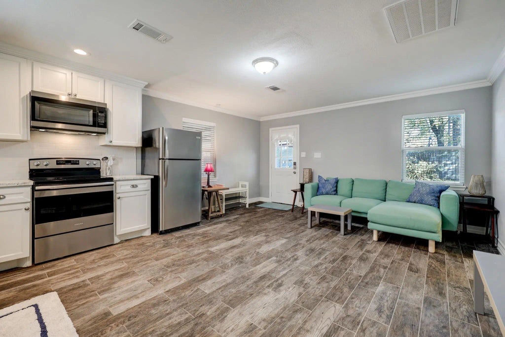 7206 Bayou Woods Dr Drive, Houston