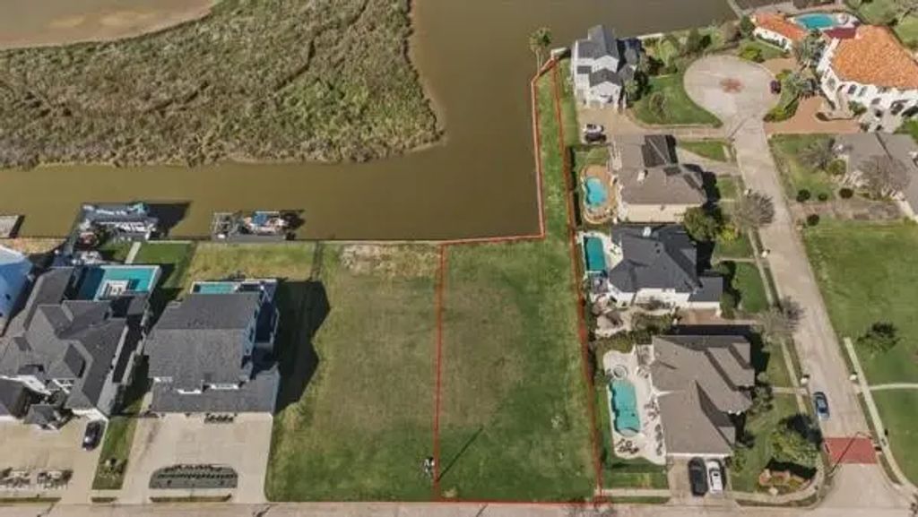 923 Davis Road, League City