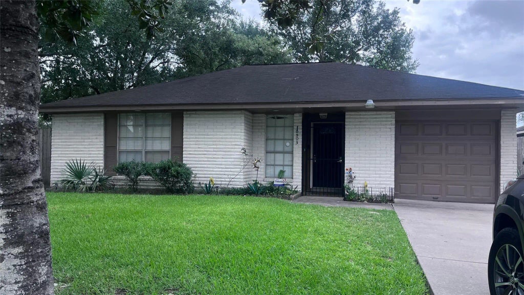 10903 Sela Lane, Houston
