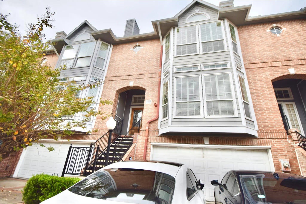 2024 Welch Street, Houston