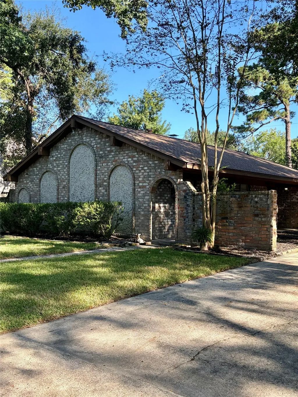 5927 Theall Road, Houston