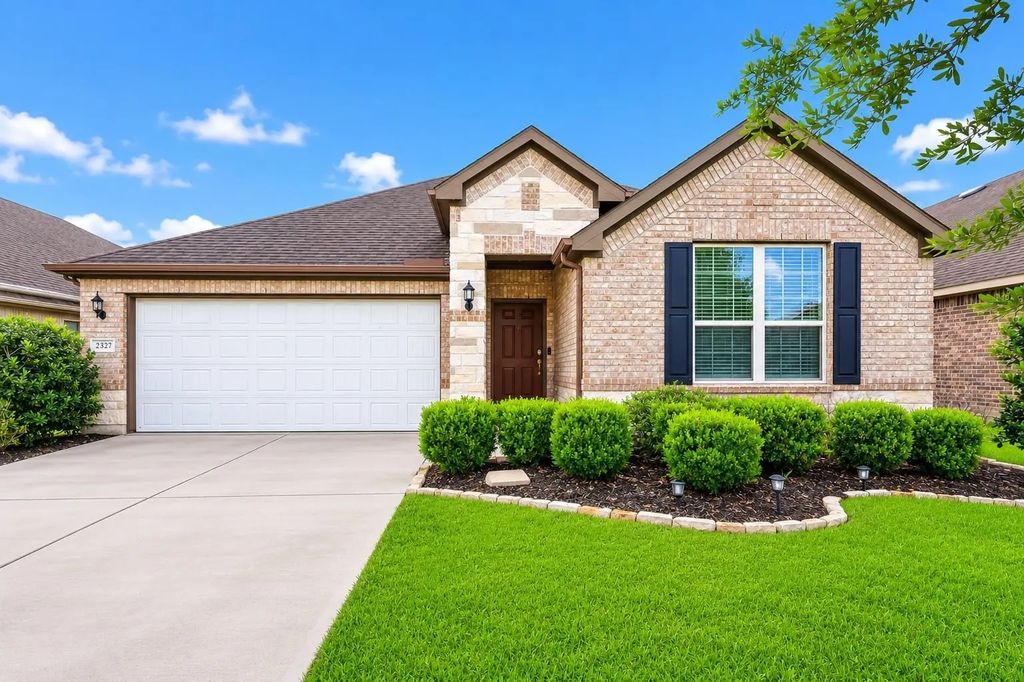 2327 Cherrington Woods Lane, Richmond
