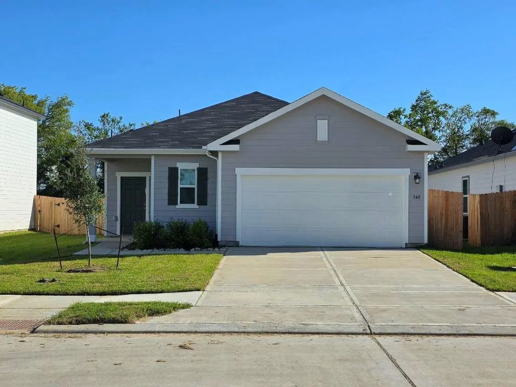 340 Stone Crossing Drive, Liberty