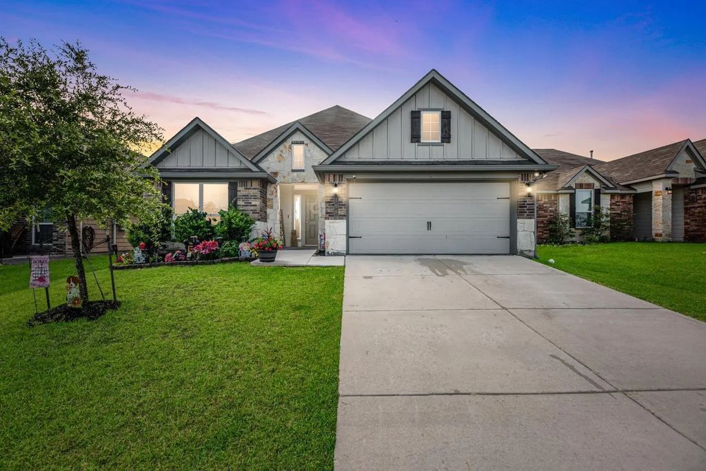 108 Alessandra Way, Huntsville