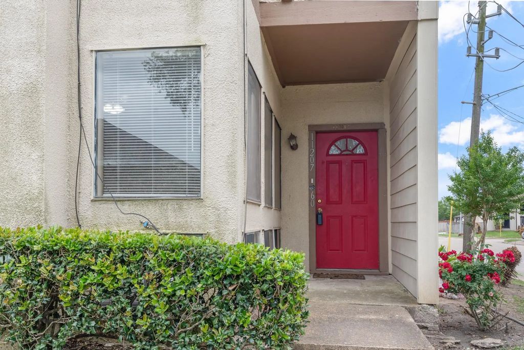 11207 Pembridge Drive 1660, Houston
