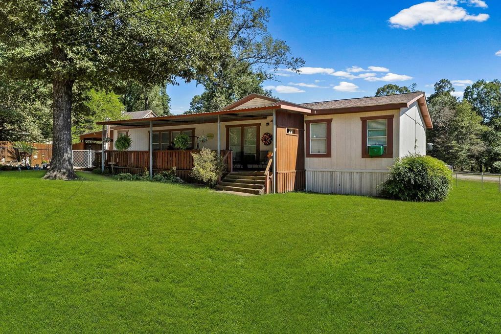 320 Carolyn Drive, Livingston