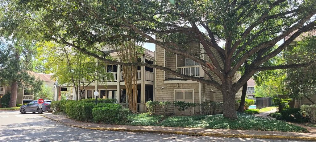 2100 Tanglewilde Street 380, Houston