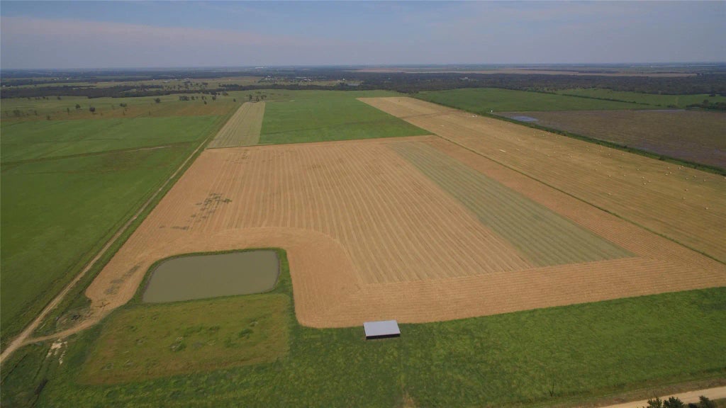 4950 Donaldson Road E, East Bernard