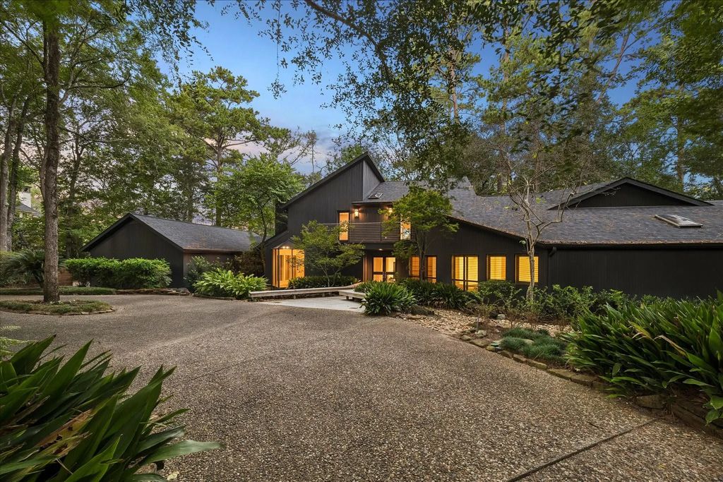 23414 Holly Hollow Street, Tomball