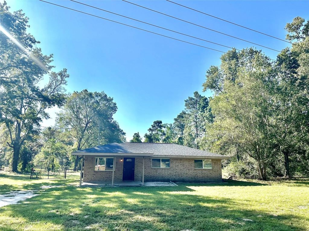 1800 W State Highway 150 Highway W, New Waverly