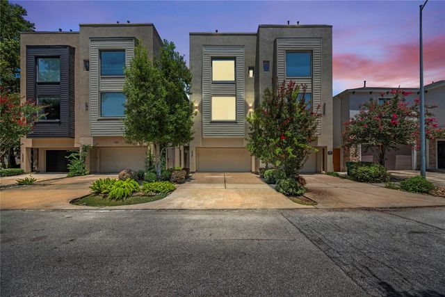 4320 Blossom Street, Houston