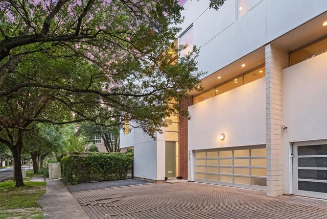 4908 S Shepherd, Houston