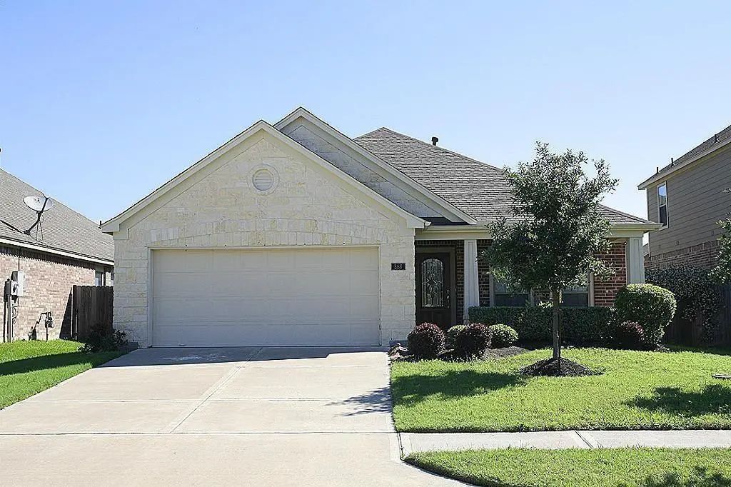 868 Sierra Brook Lane, League City