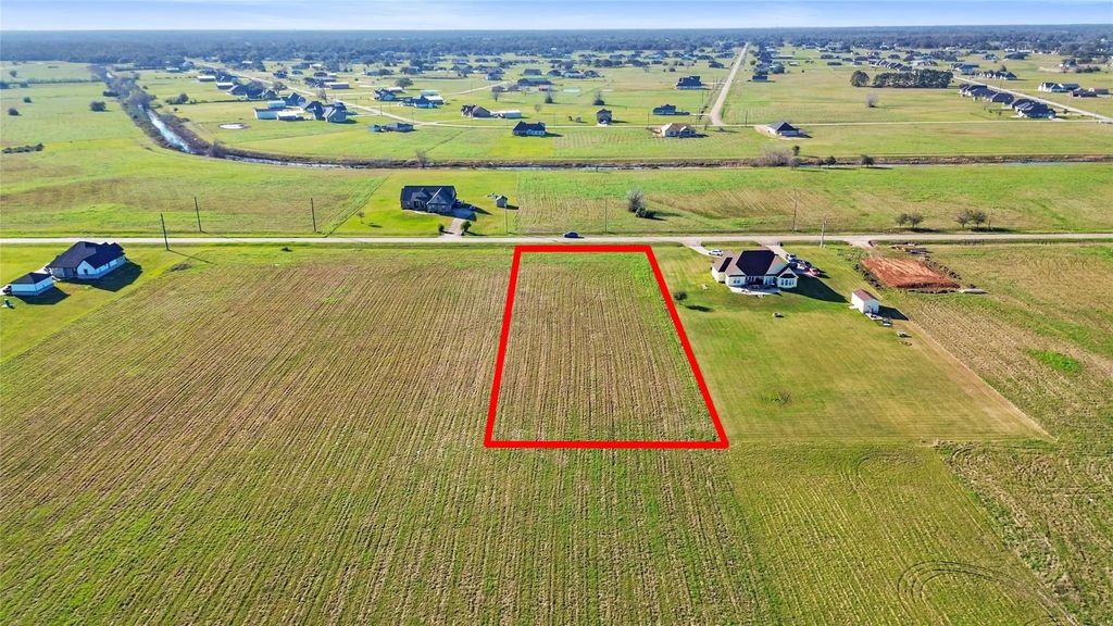 365 Brahman Trail, Angleton