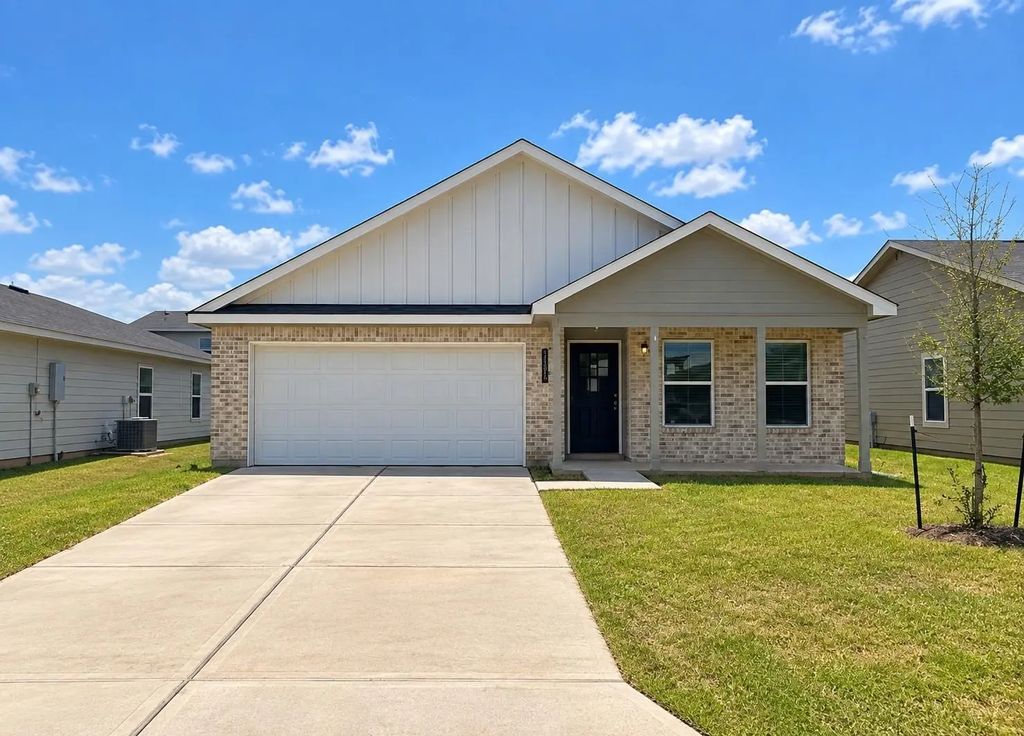 15690 Briar Forest Drive, Conroe