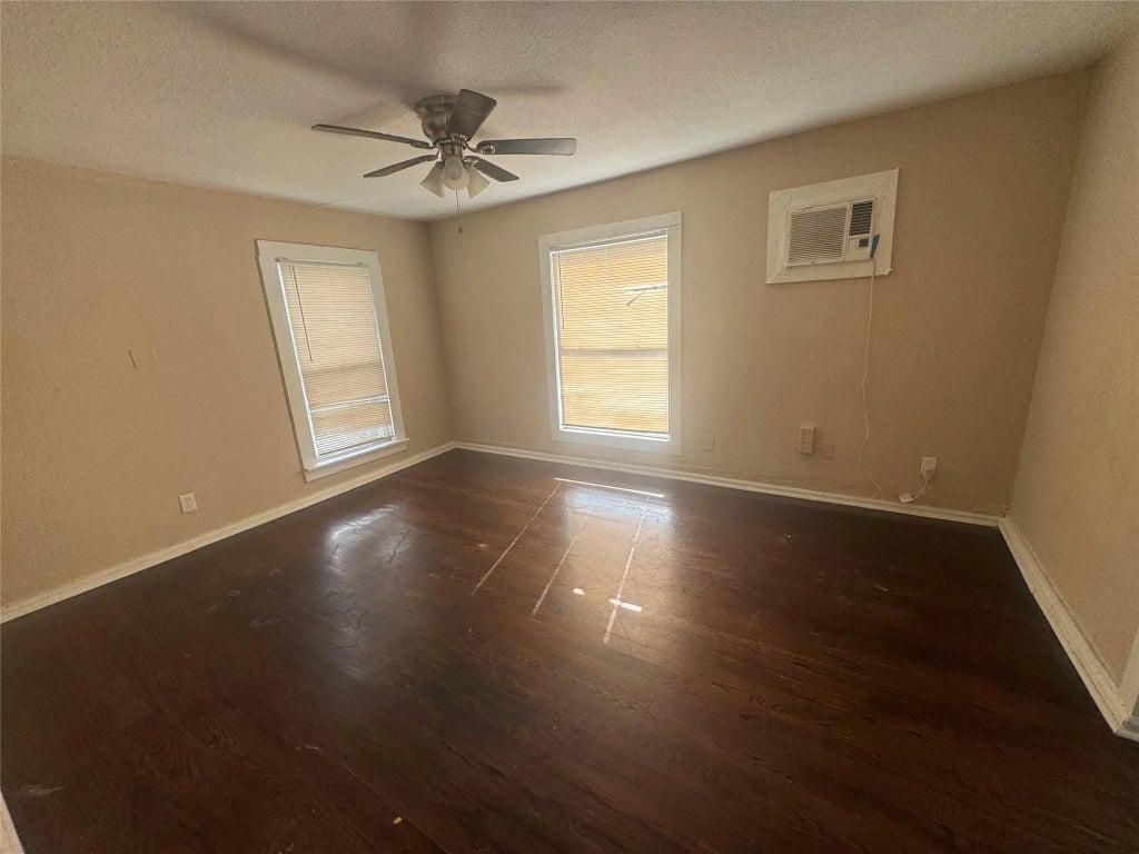 7018 Ave F 3, Houston