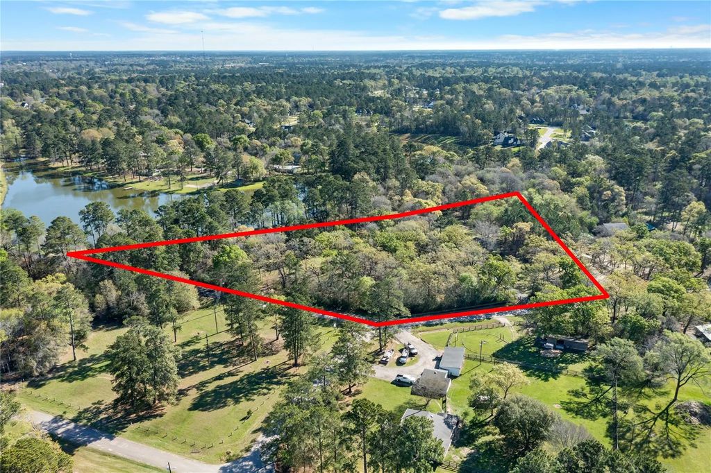 19739 E Lakeshore Drive, Magnolia