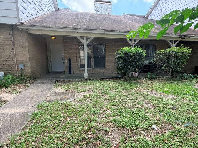 5602 Easthampton Drive B, Houston