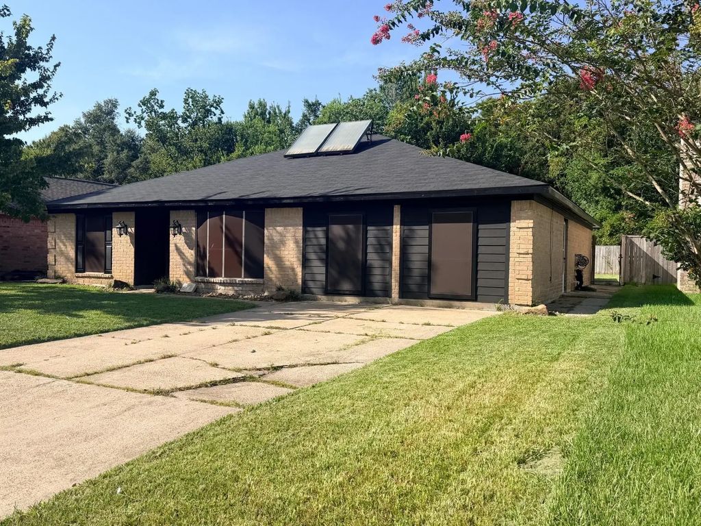12727 Fern Forest Drive, Hockley