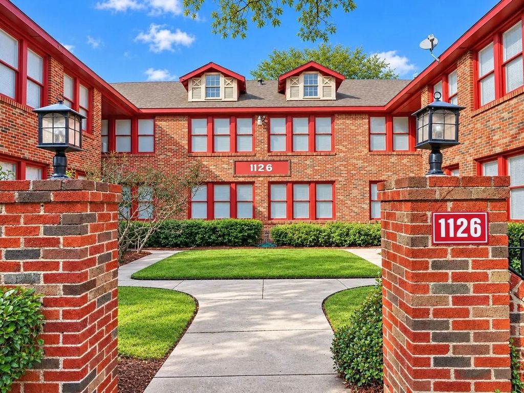 1126 Berthea Street 18, Houston