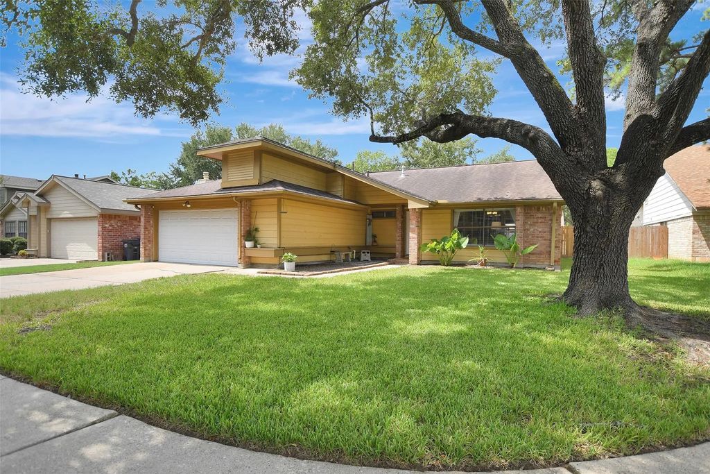 18415 Hazycrest Drive, Spring