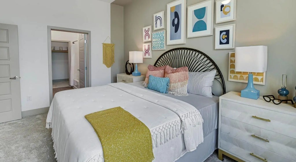 9330 Main Street 121, Houston