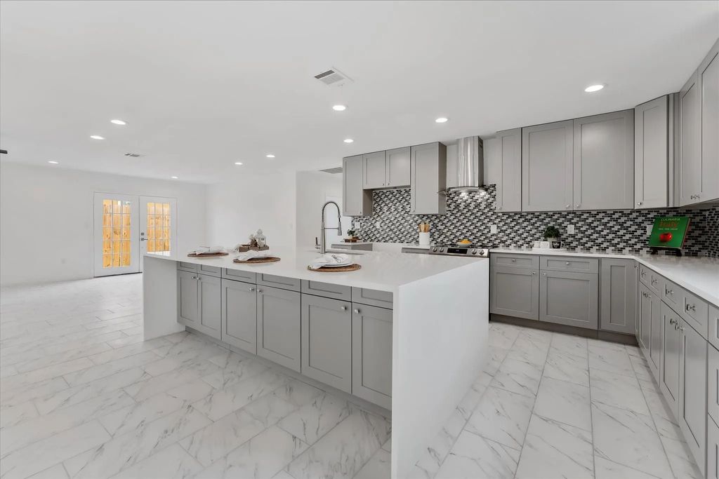 311 Road 51021, Cleveland
