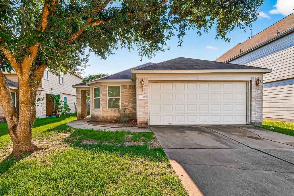 3343 Apple Dale Drive, Houston