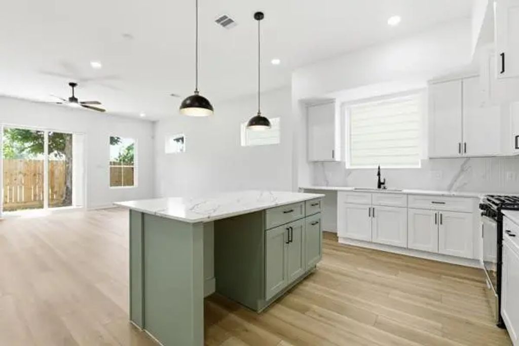 106 Luetta Street, Houston