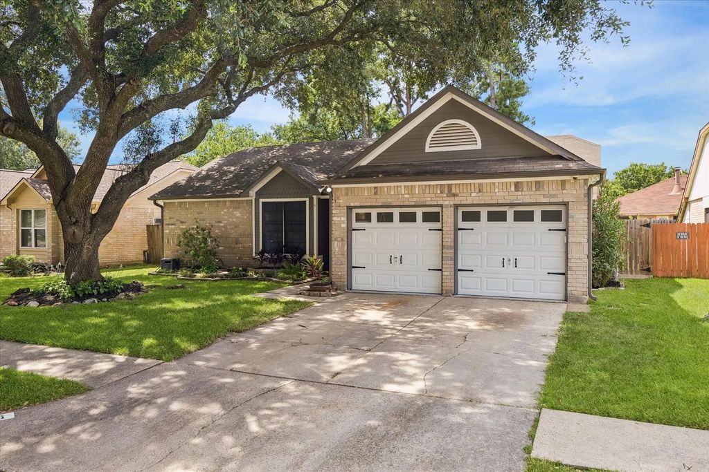 3115 Georgia Pine Drive, Spring