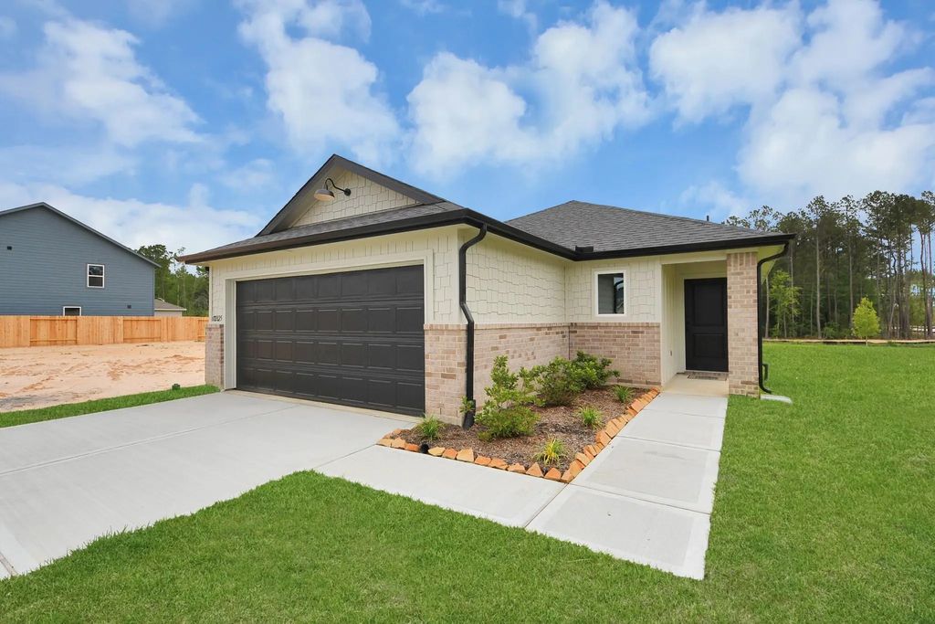 12825 Naval Drive, Conroe