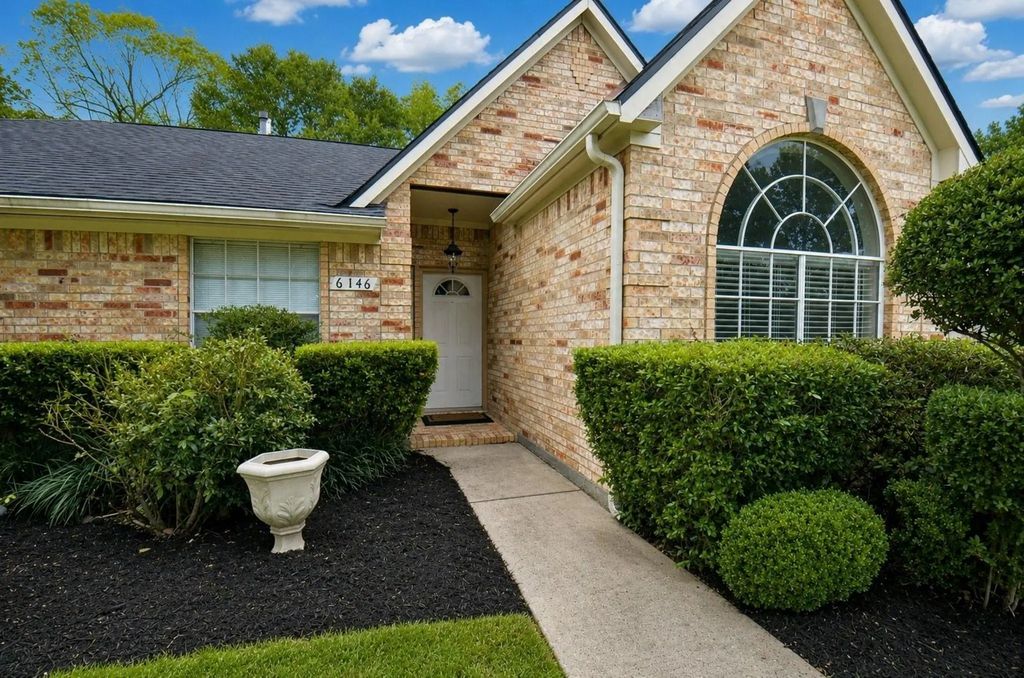 6146 Rocky Nook Drive, Houston