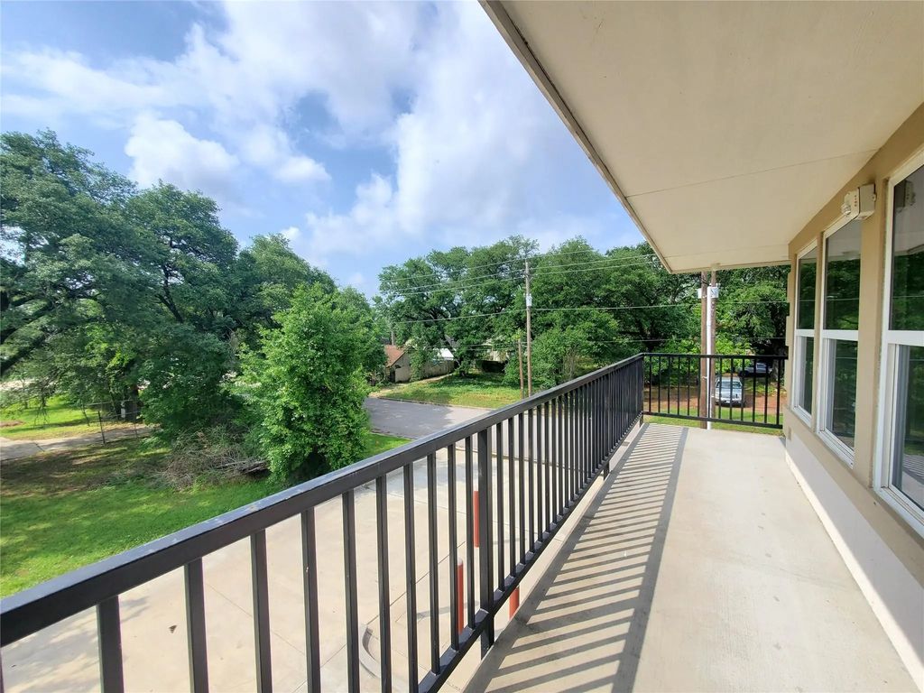 501 E Davis Street 1, Conroe