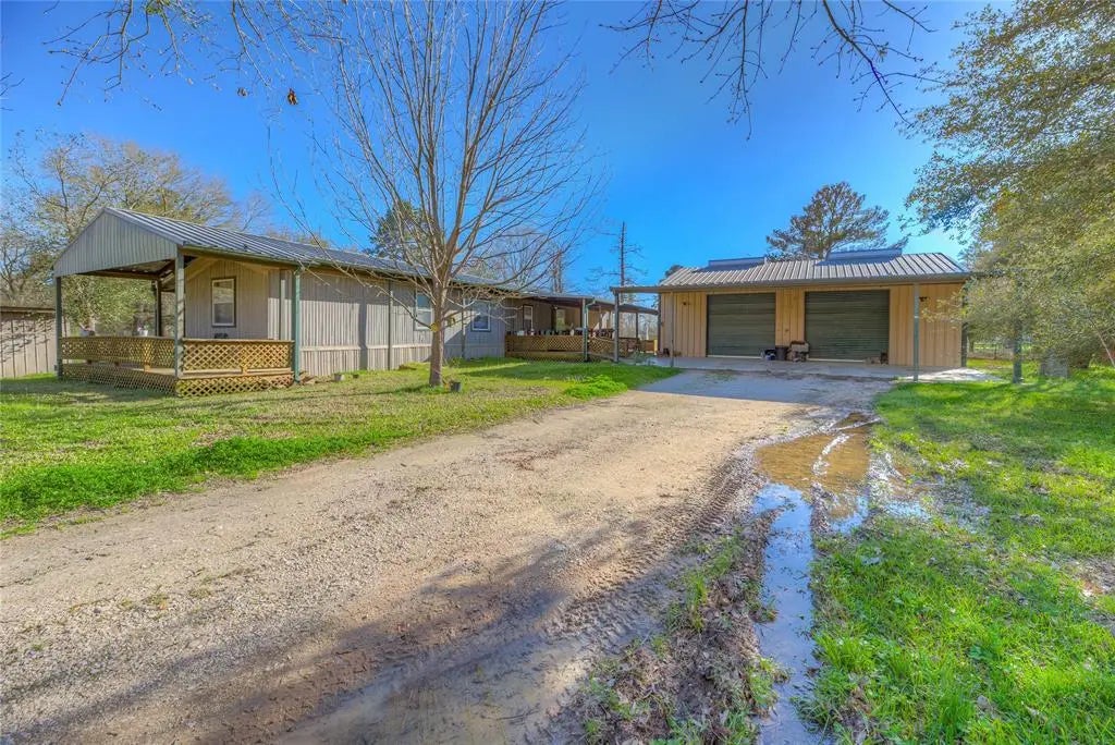 303 Keith, Livingston