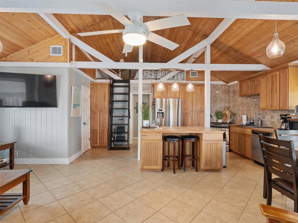 1354 Boyt Road, Port Bolivar