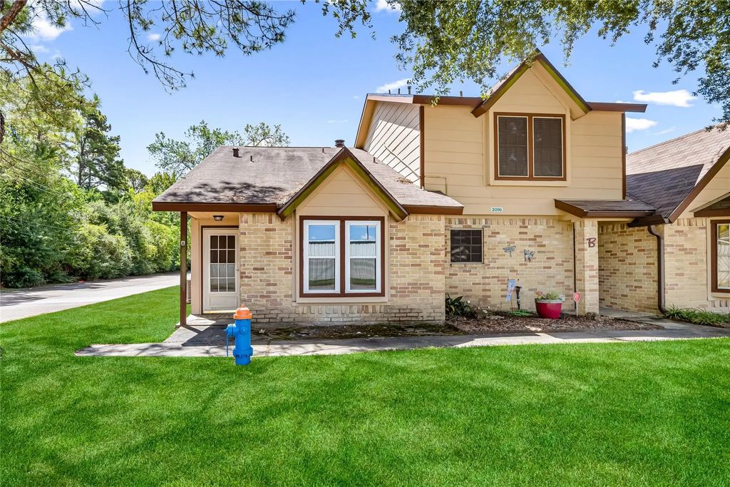 2091 Country Village Boulevard A, Humble