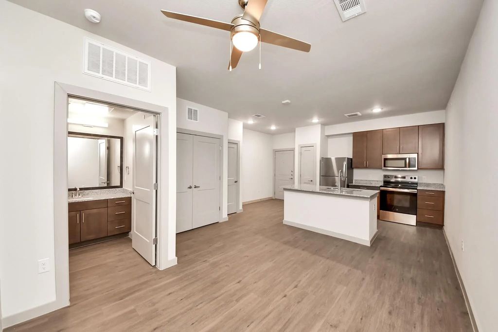 4639 Techniplex Drive 1103, Stafford