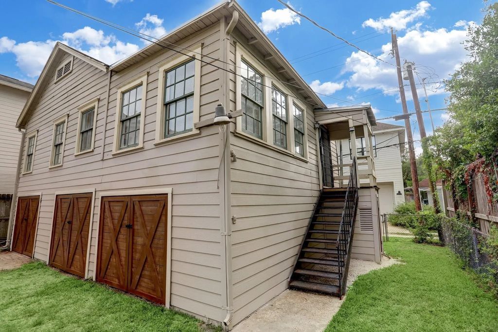 1123 1/2 Arlington Street, Houston