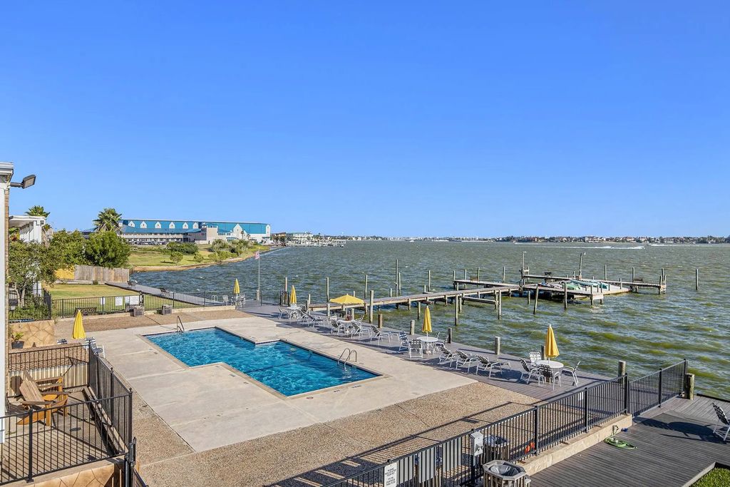 3535 Nasa Rd 1 Parkway 104, Seabrook