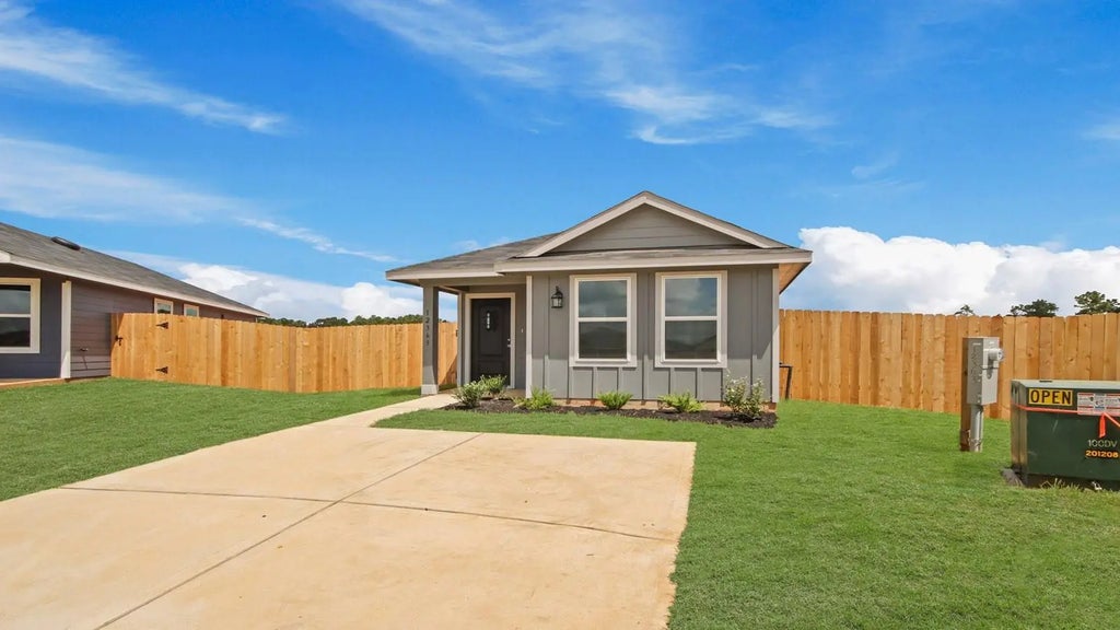 12363 Sword Point Court, Willis